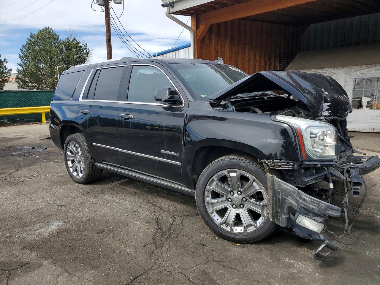 2016 GMC YUKON