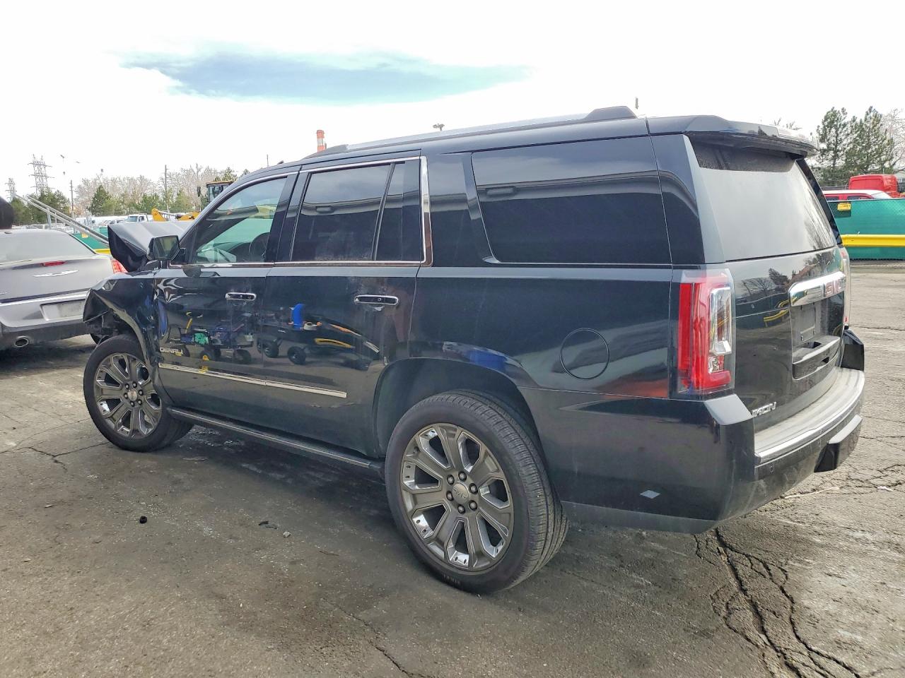 2016 GMC YUKON