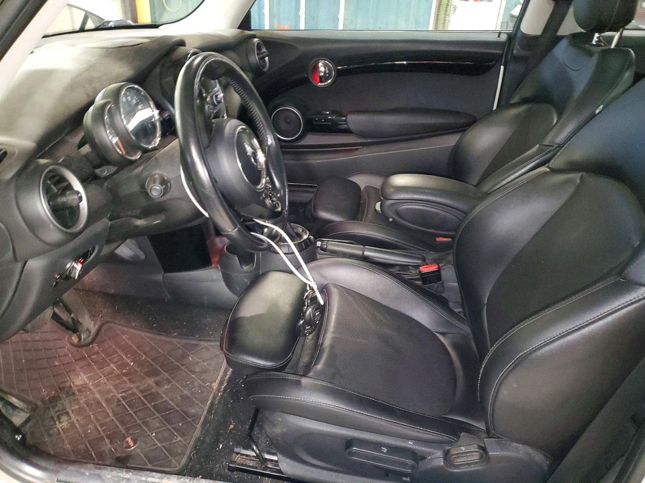 2015 MINI COOPER