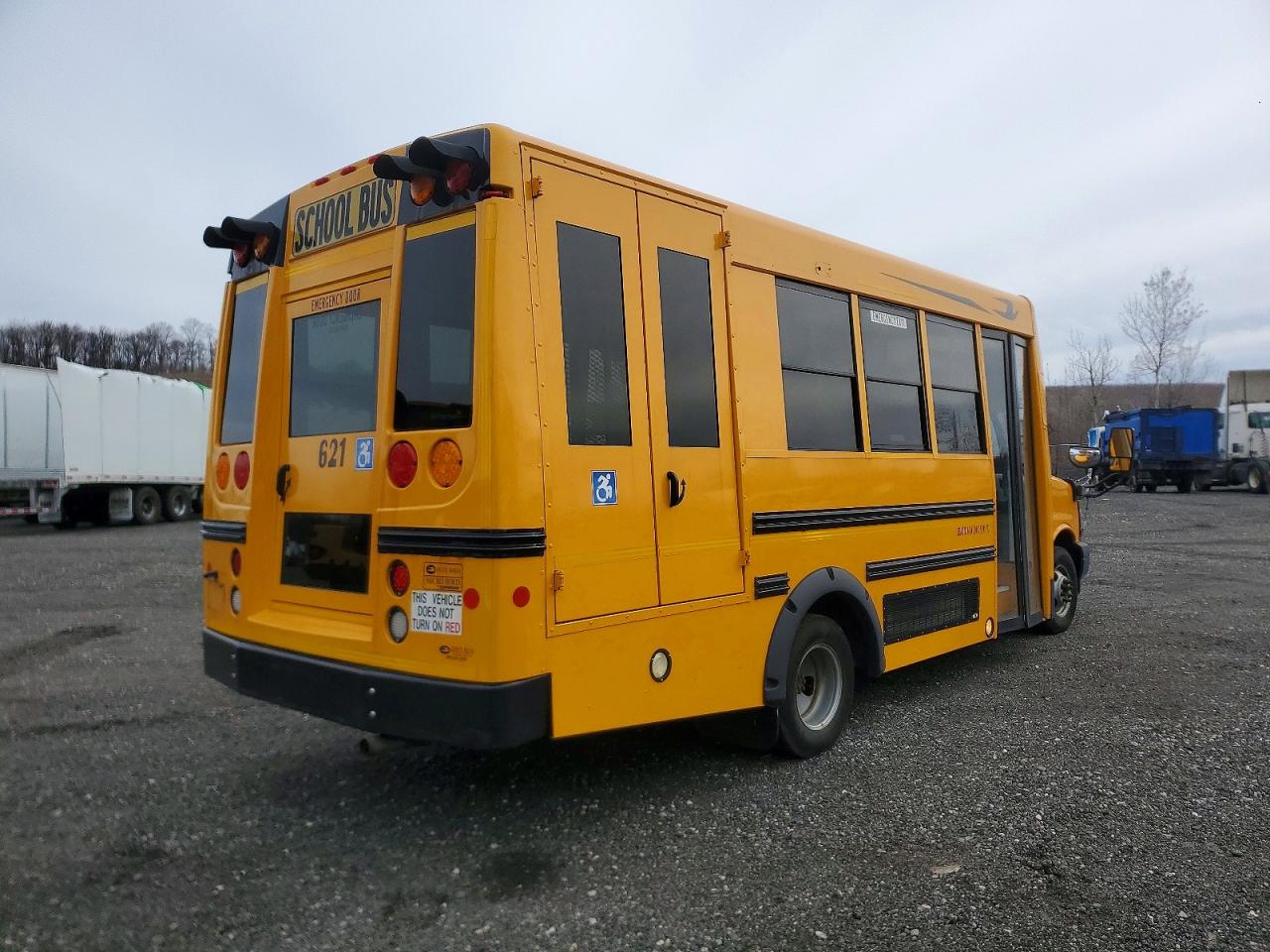 2017 CHEV EXPRESS