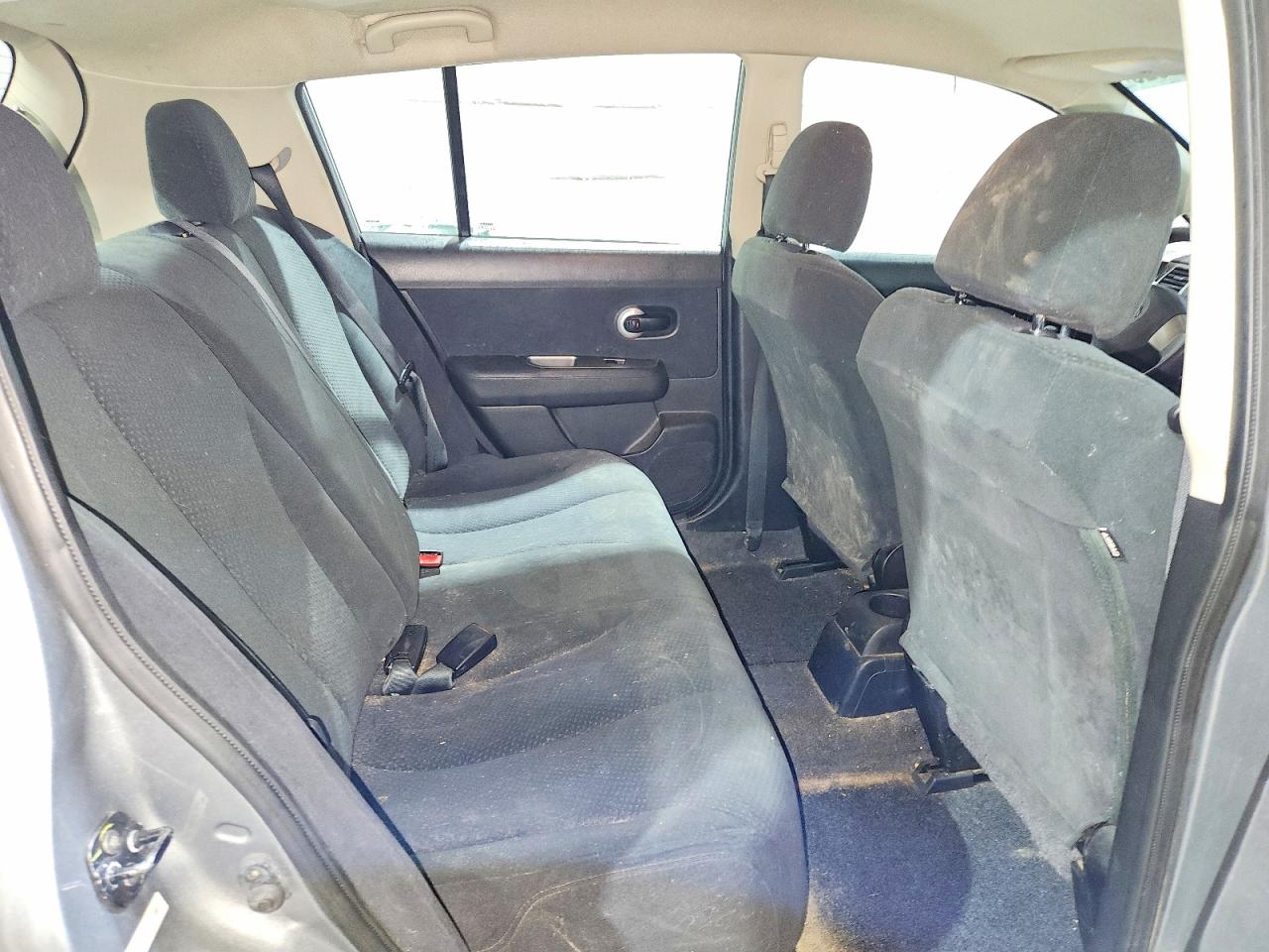 2012 NISSAN VERSA