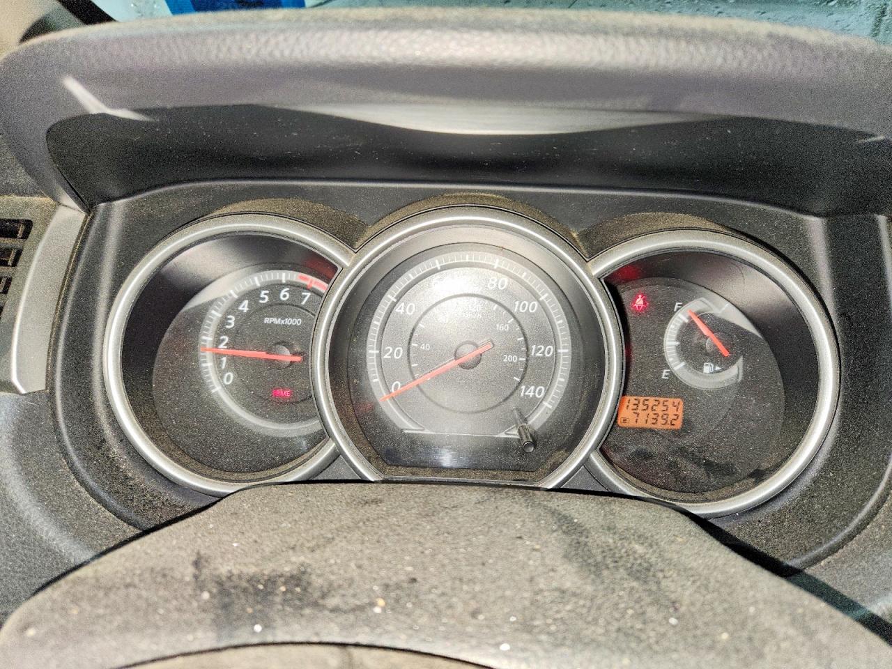 2012 NISSAN VERSA