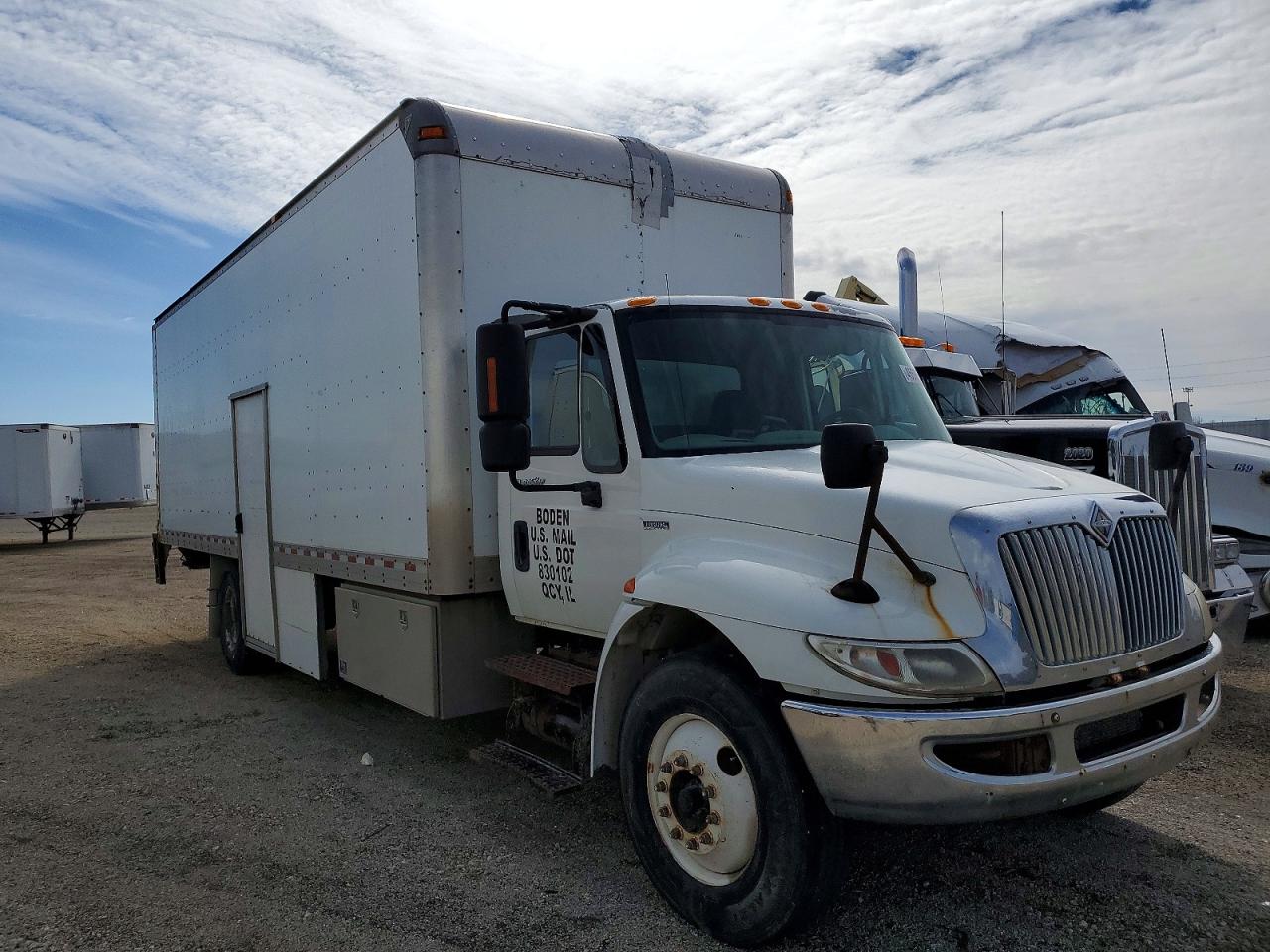 2010 INTERNATIONAL 4000 SERIE