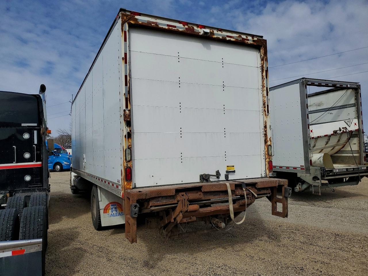 2010 INTERNATIONAL 4000 SERIE