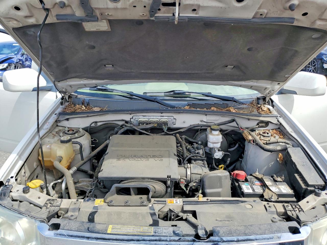 2010 FORD ESCAPE