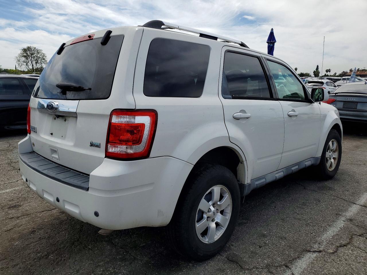 2010 FORD ESCAPE