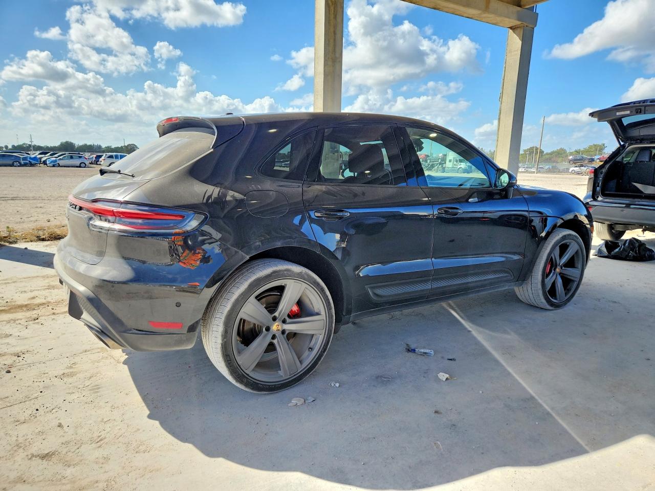 2023 PORSCHE MACAN