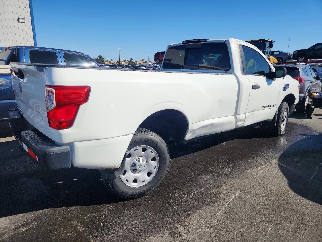 2017 NISSAN TITAN