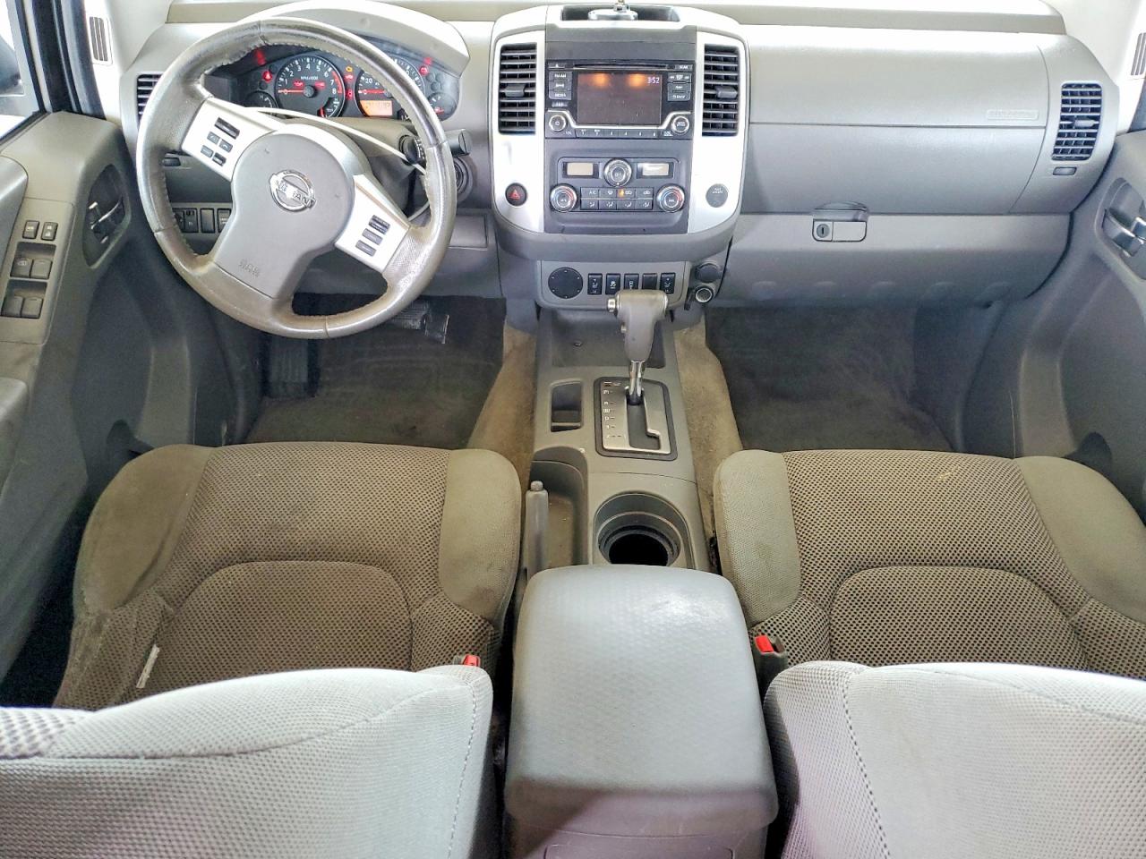 2016 NISSAN FRONTIER