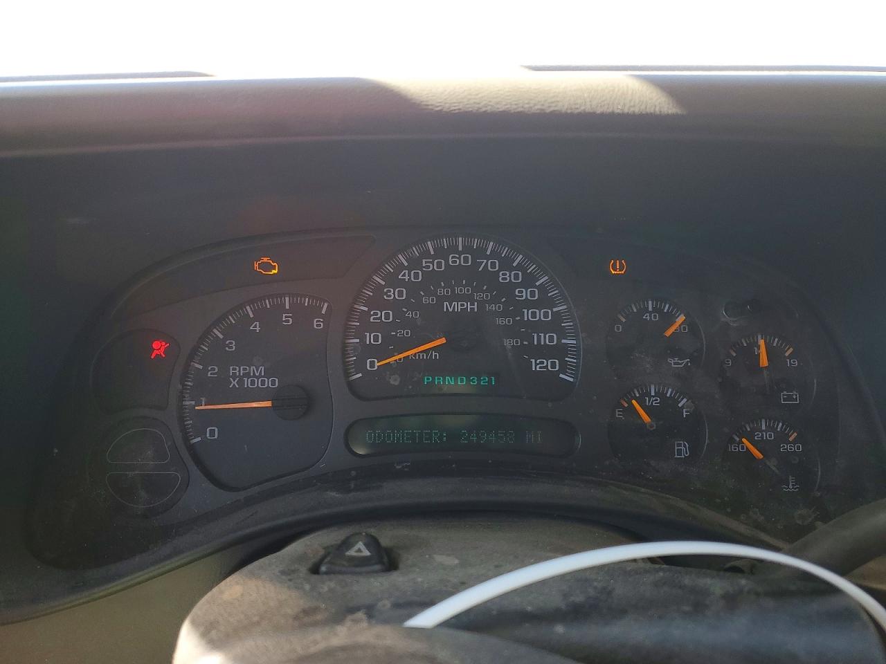 2004 CHEVROLET SUBURBAN