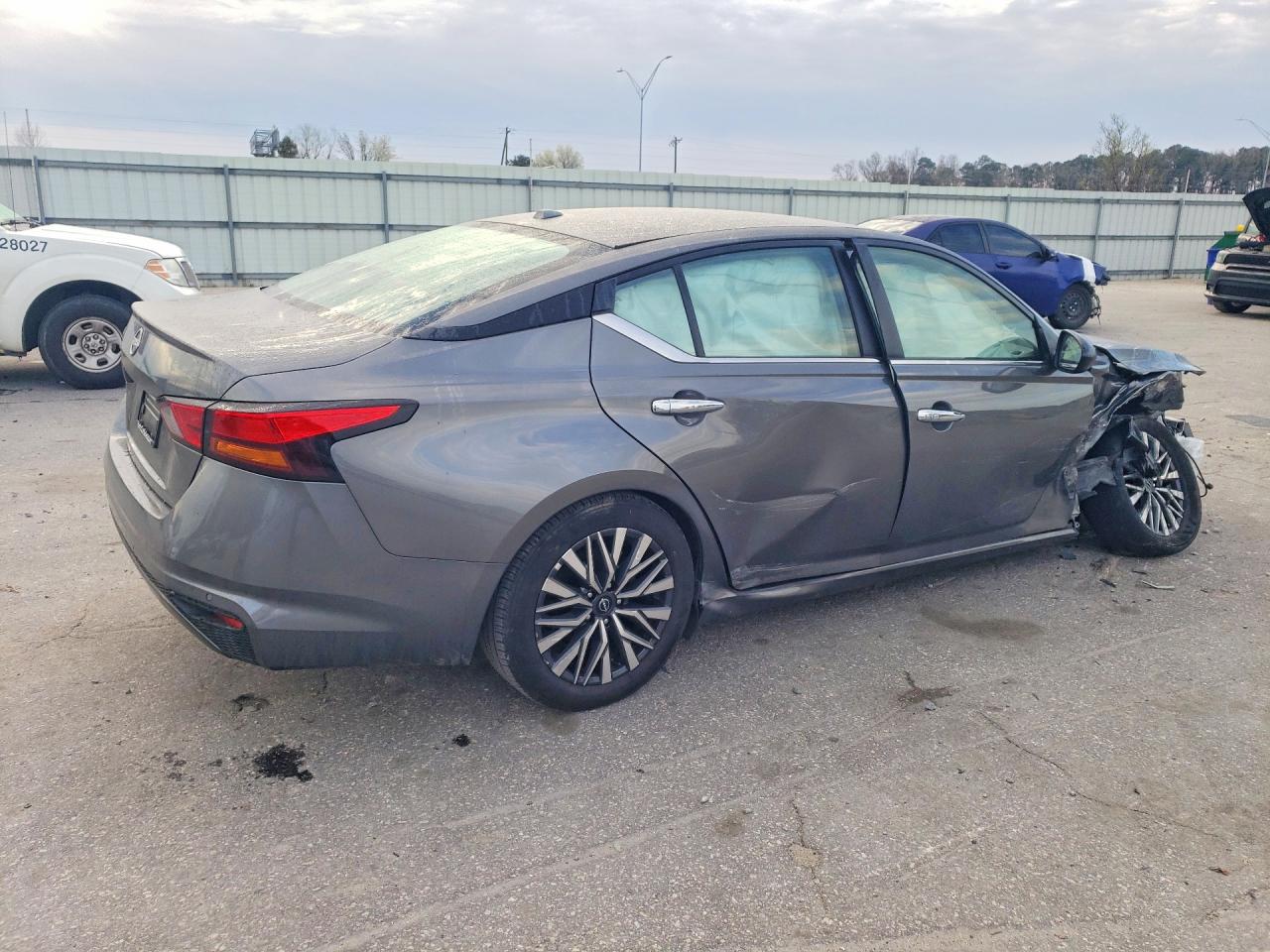 2025 NISSAN ALTIMA