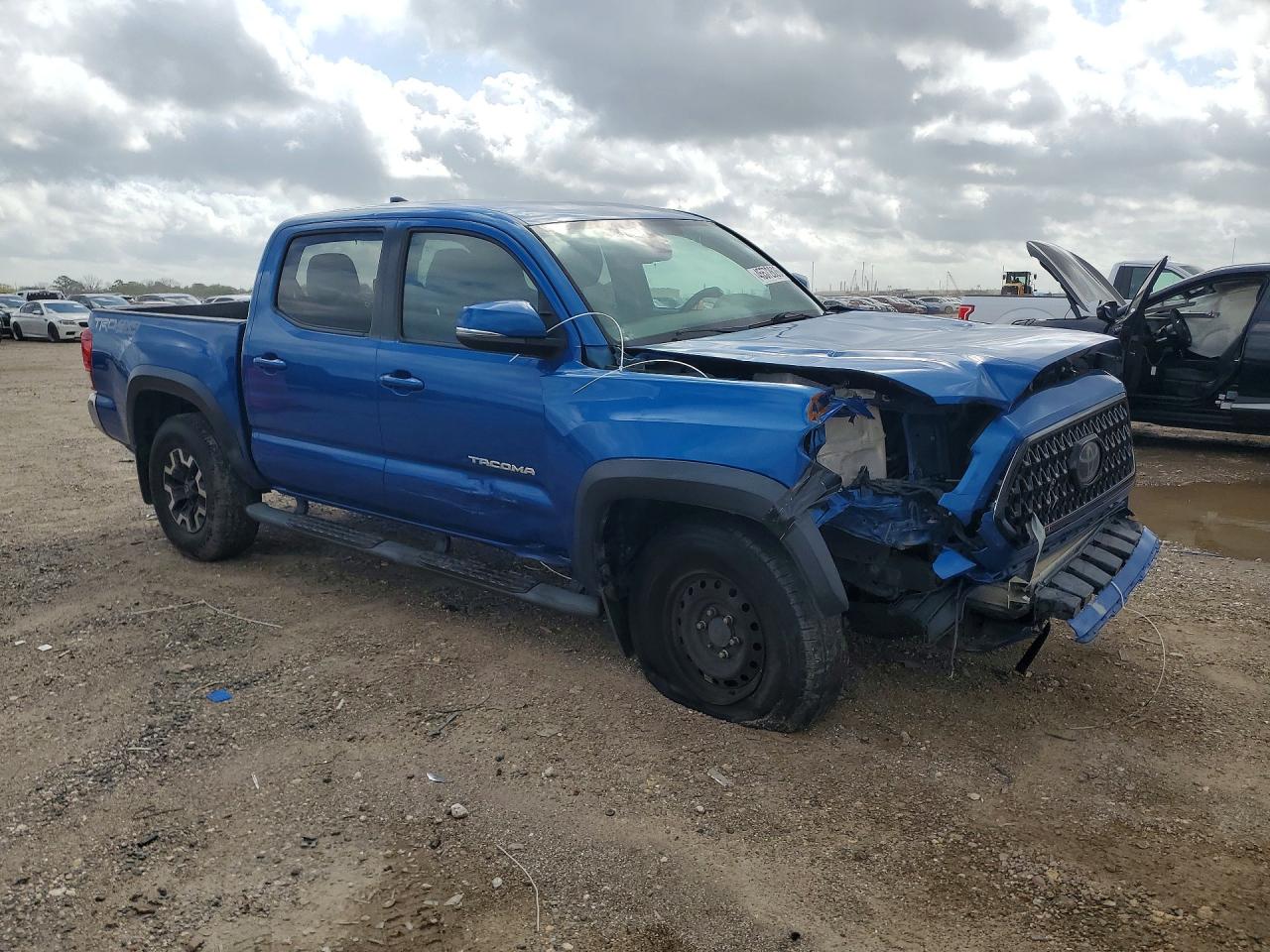 2018 TOYOTA TACOMA