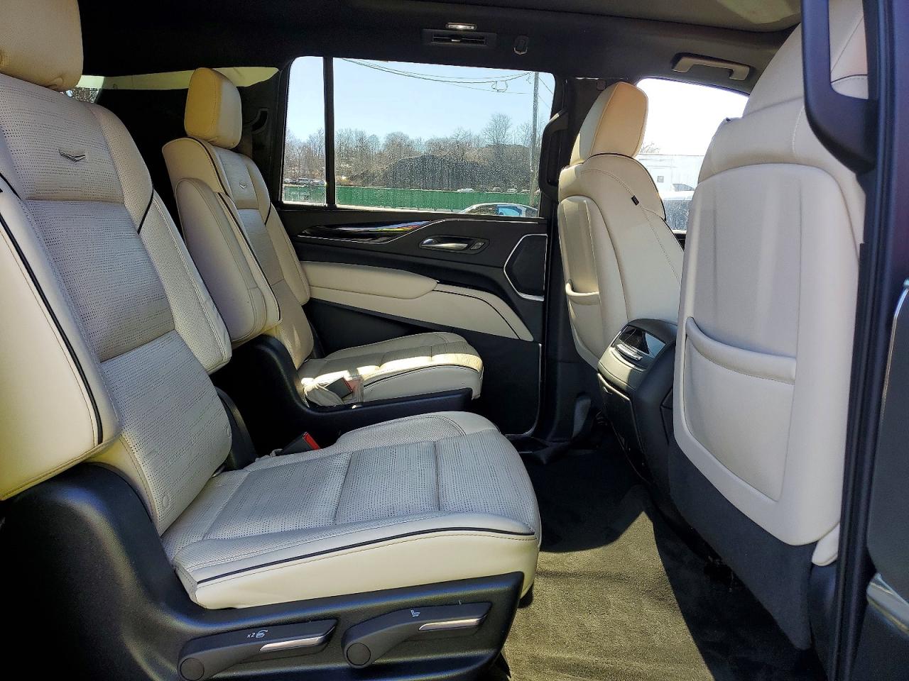 2022 CADILLAC ESCALADE