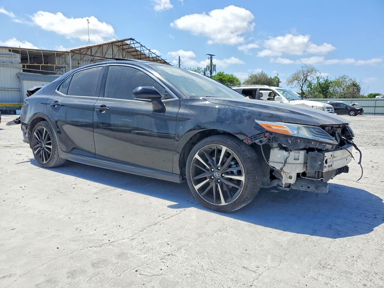 2020 TOYOTA CAMRY