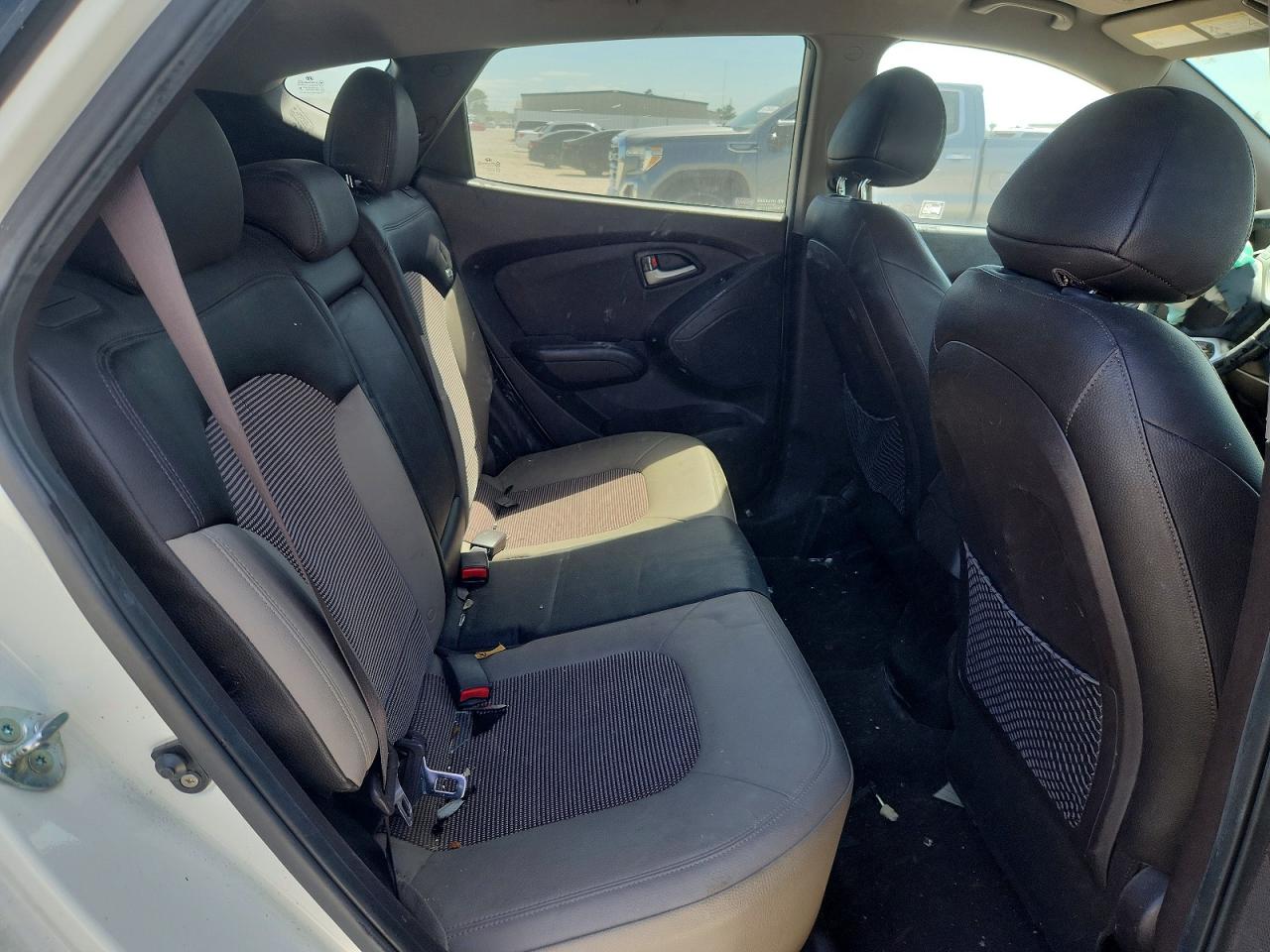 2011 HYUNDAI TUCSON