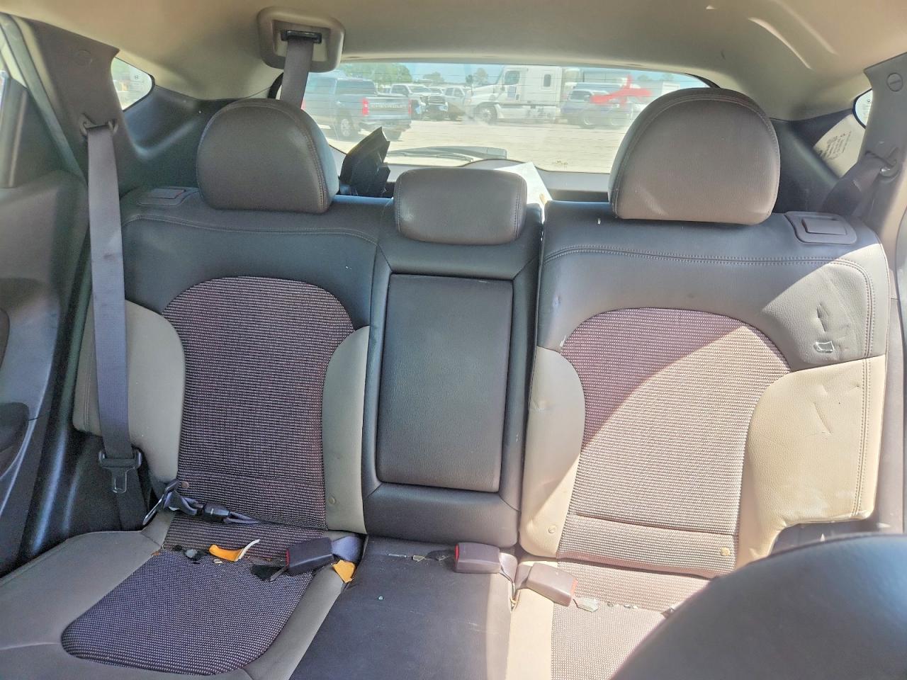 2011 HYUNDAI TUCSON