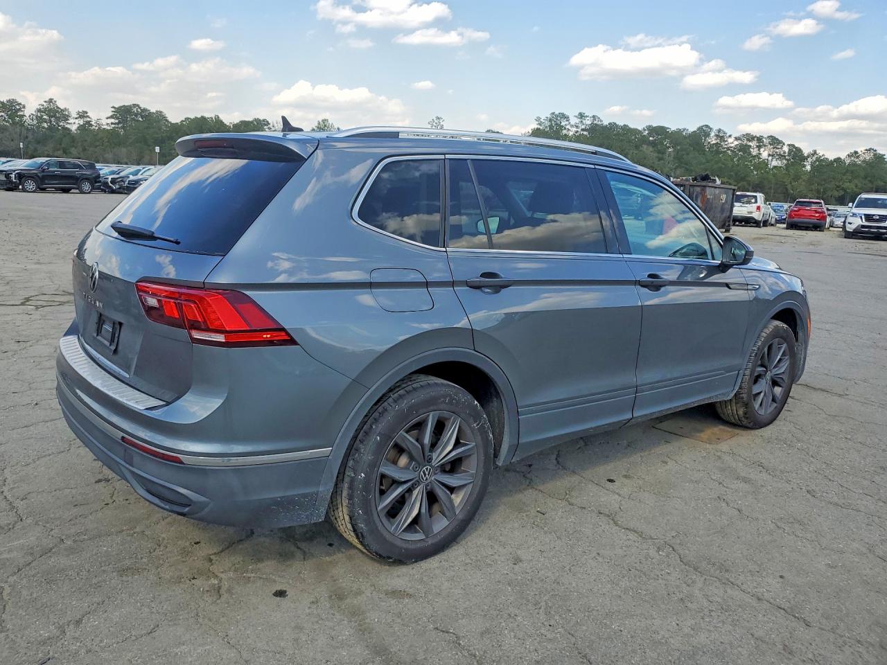 2022 VOLKSWAGEN TIGUAN