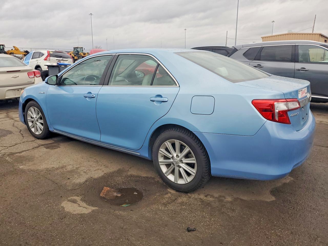 2013 TOYOTA CAMRY SOLA