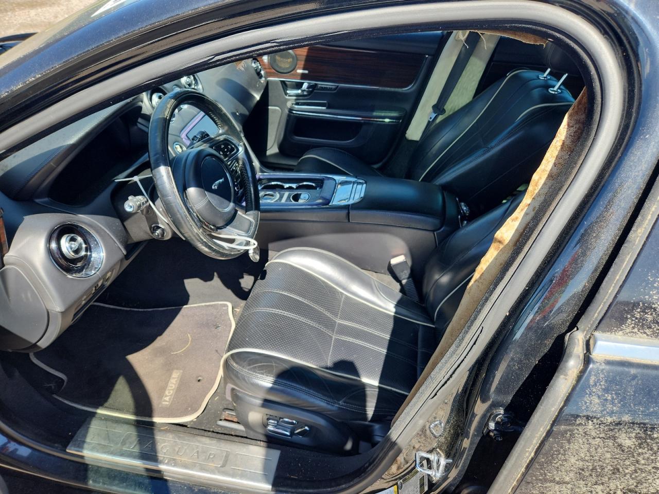 2011 JAGUAR XJ