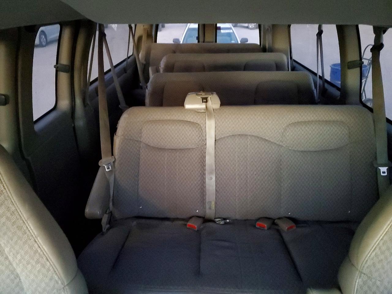 2004 CHEV EXPRESS