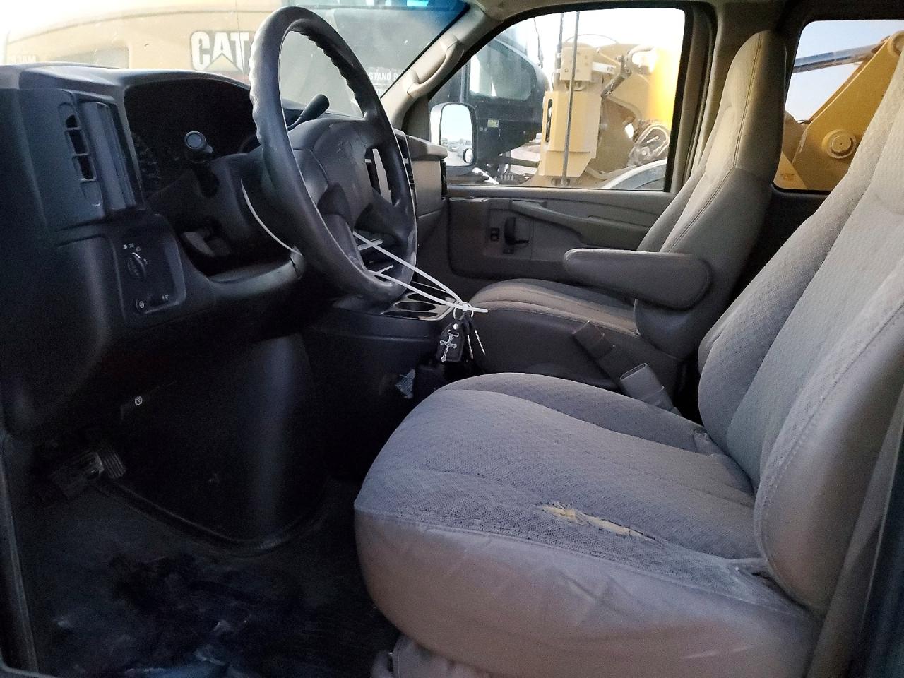 2004 CHEV EXPRESS