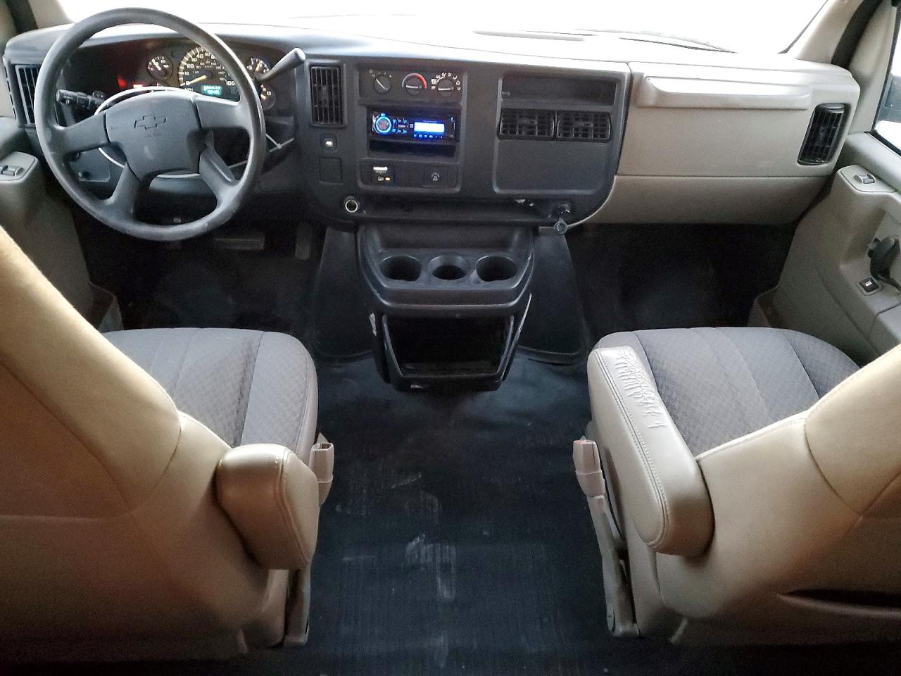 2004 CHEV EXPRESS