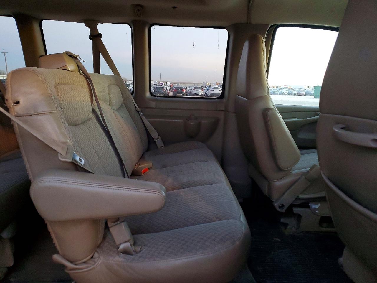 2004 CHEV EXPRESS