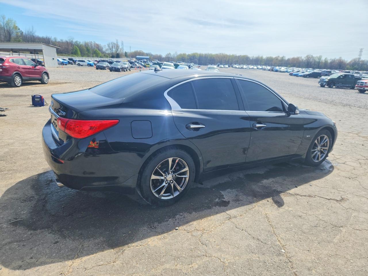 2017 INFINITI Q50