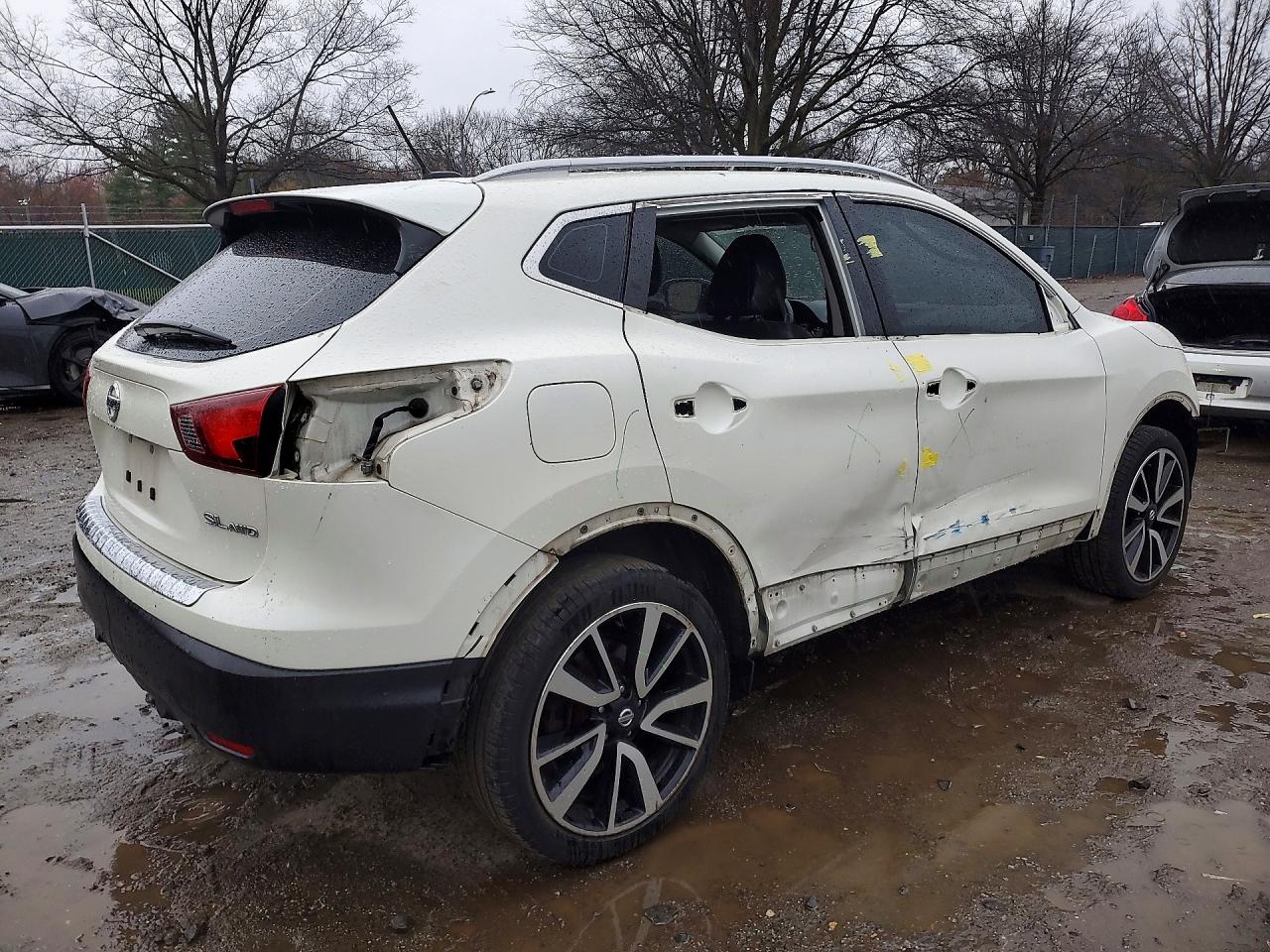 2017 NISSAN ROGUE