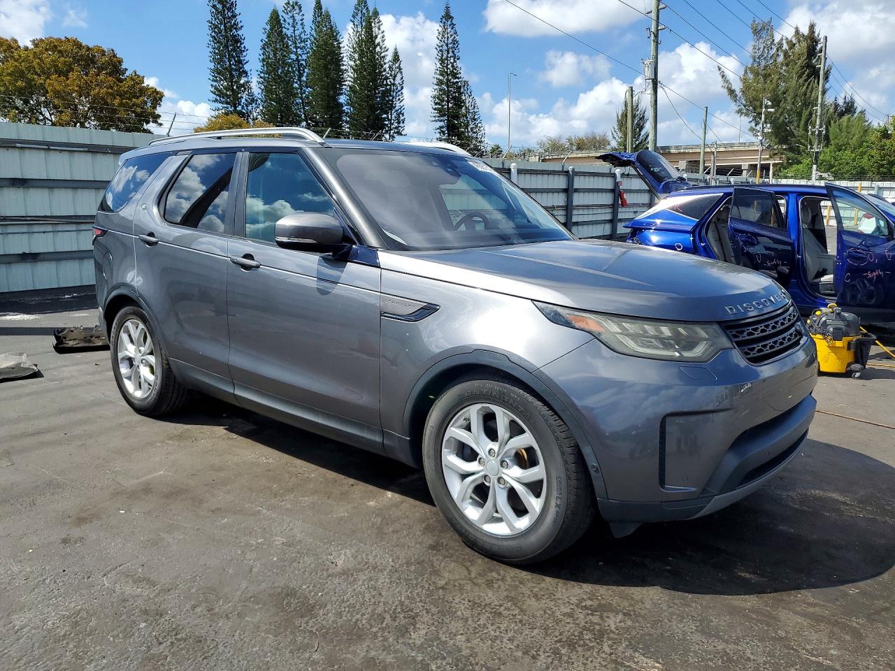 2017 LAND ROVER DISCOVERY