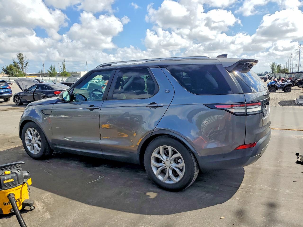 2017 LAND ROVER DISCOVERY