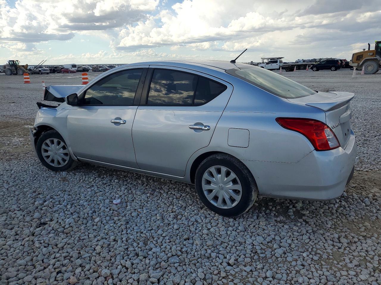 2018 NISSAN VERSA