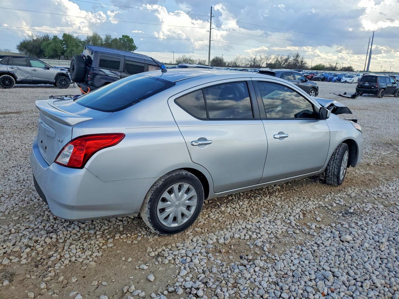 2018 NISSAN VERSA