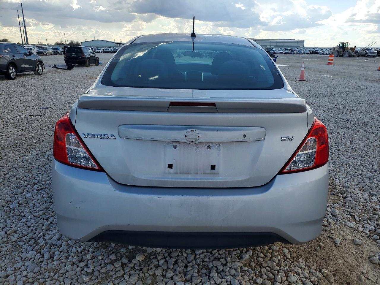 2018 NISSAN VERSA