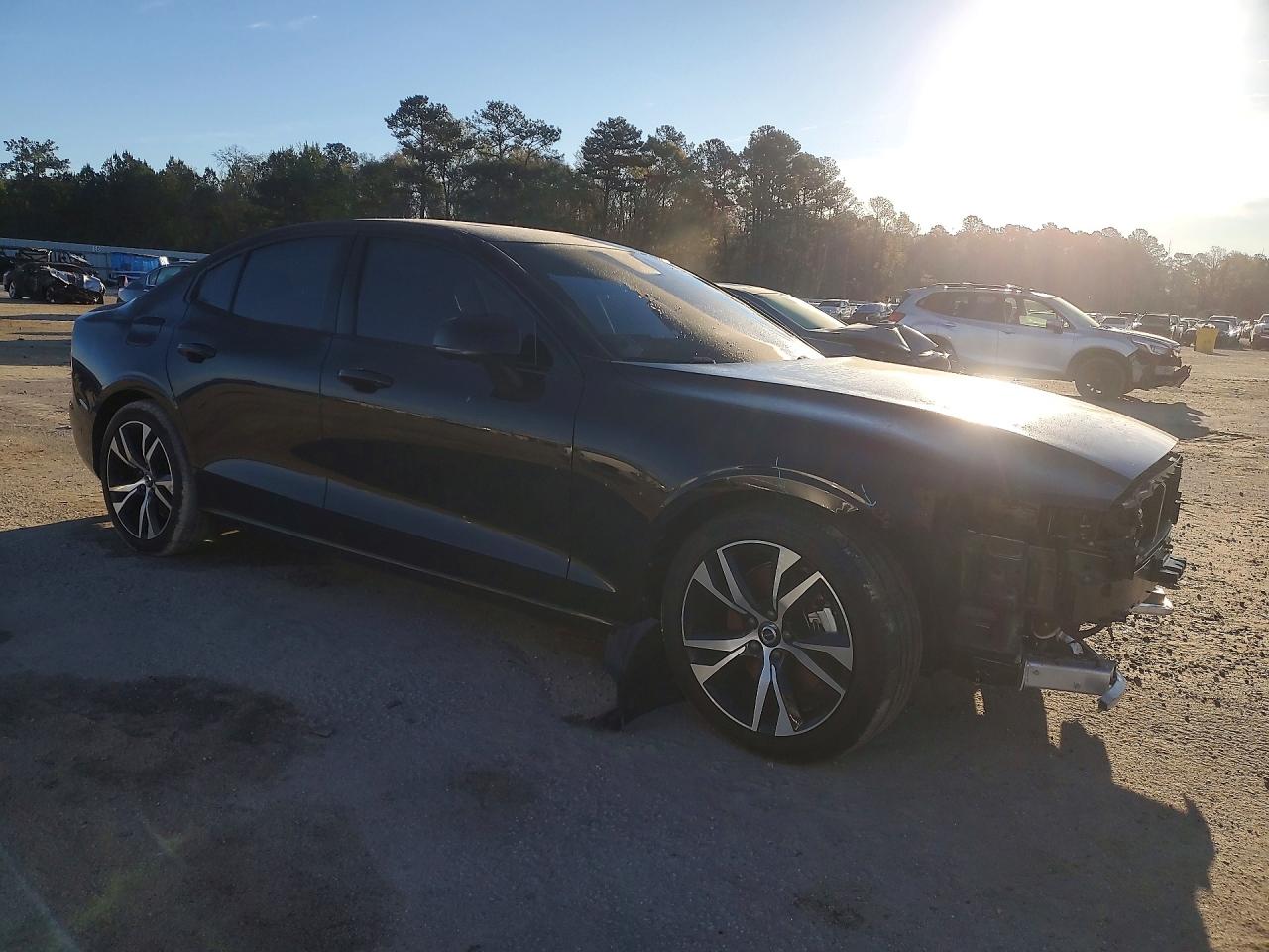 2025 VOLVO S60