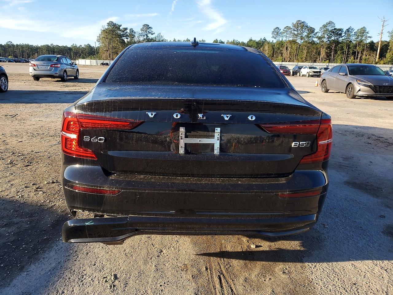 2025 VOLVO S60