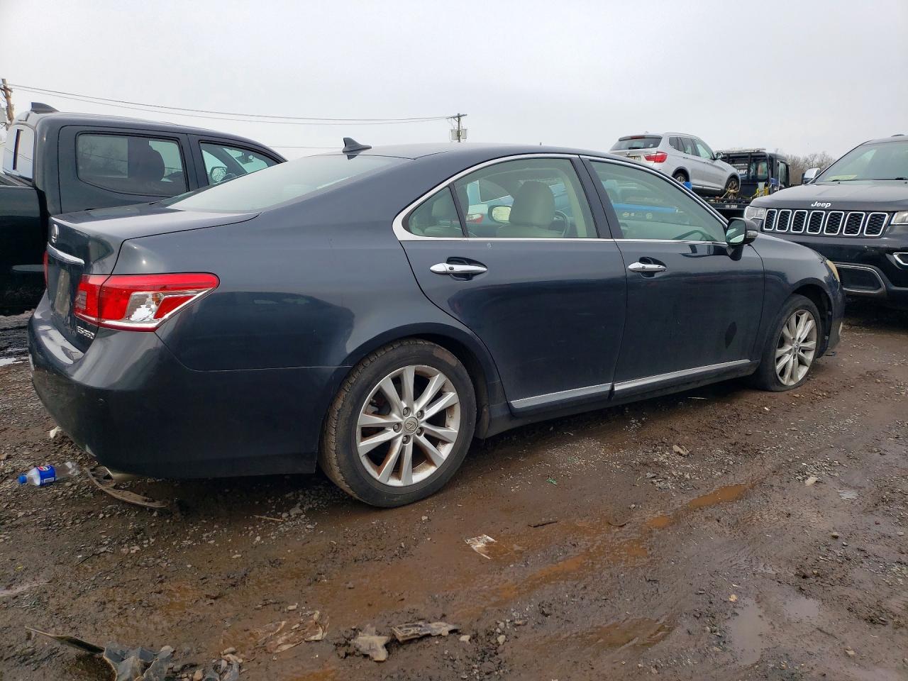 2011 LEXUS ES350