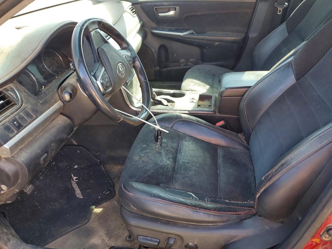2016 TOYOTA CAMRY