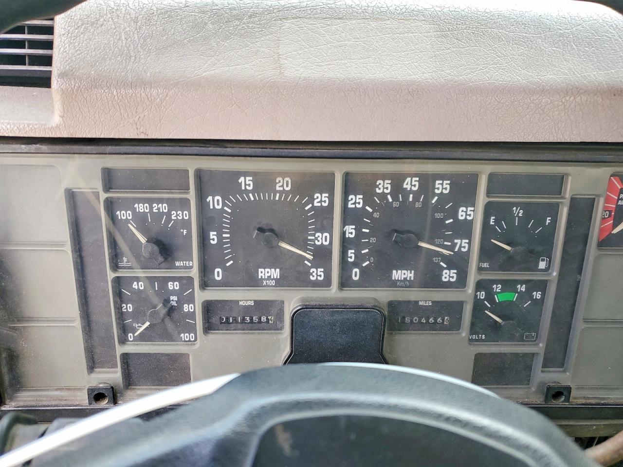 1996 INTERNATIONAL 4000 SERIE