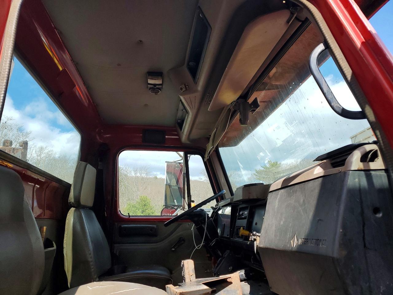 1996 INTERNATIONAL 4000 SERIE