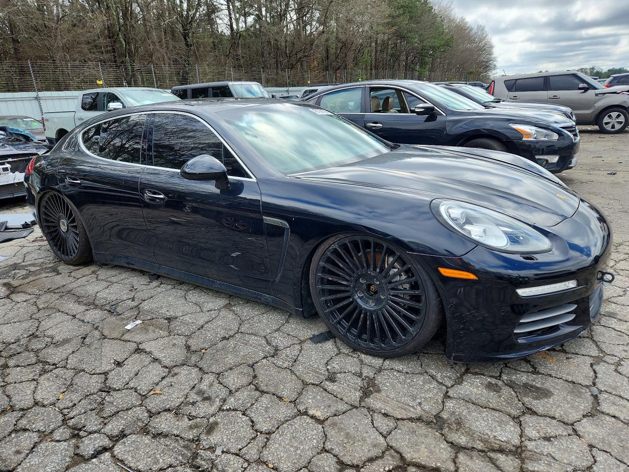 2016 PORSCHE PANAMERA