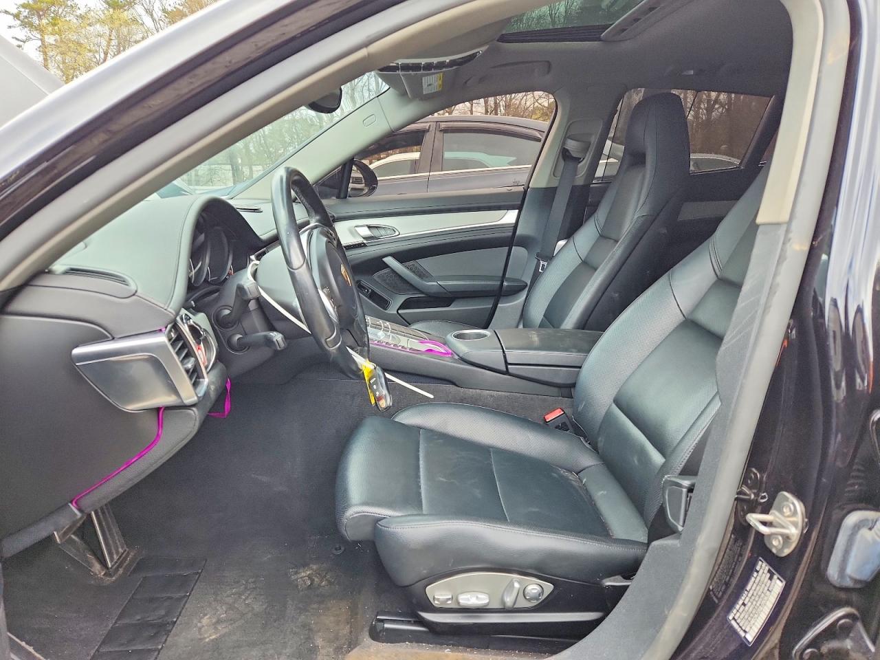 2016 PORSCHE PANAMERA