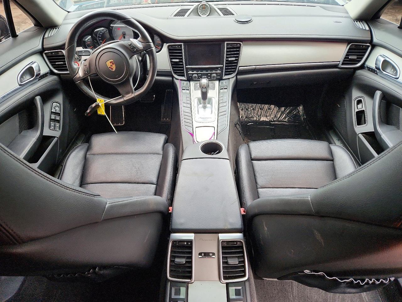 2016 PORSCHE PANAMERA