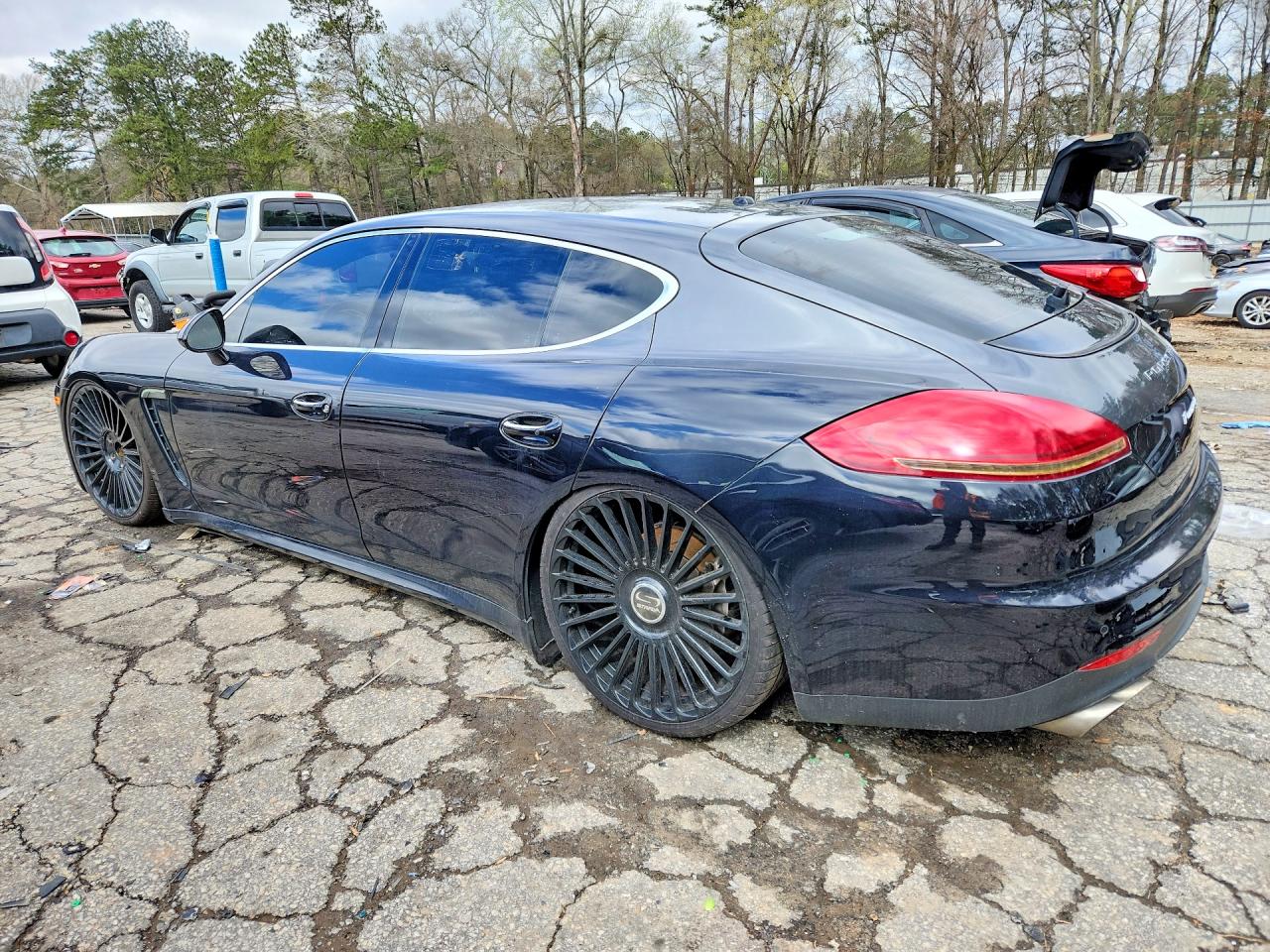 2016 PORSCHE PANAMERA