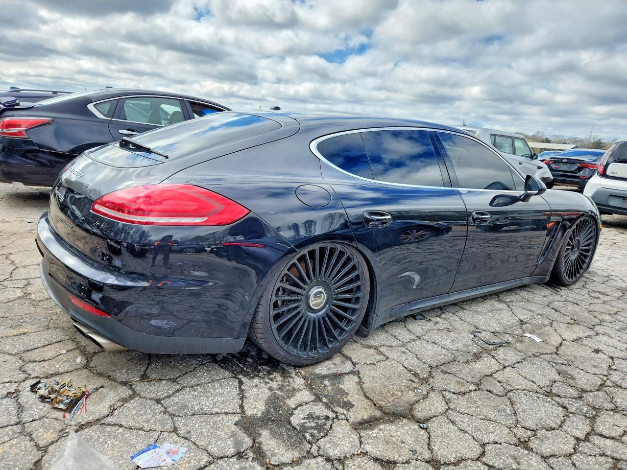 2016 PORSCHE PANAMERA