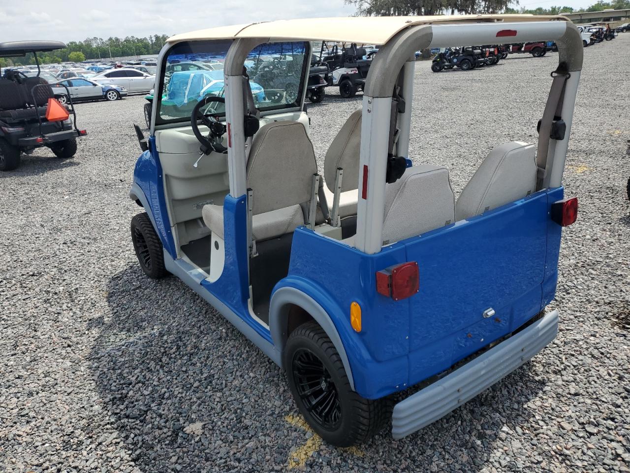 2010 GOLF CART 2 CLUB CAR