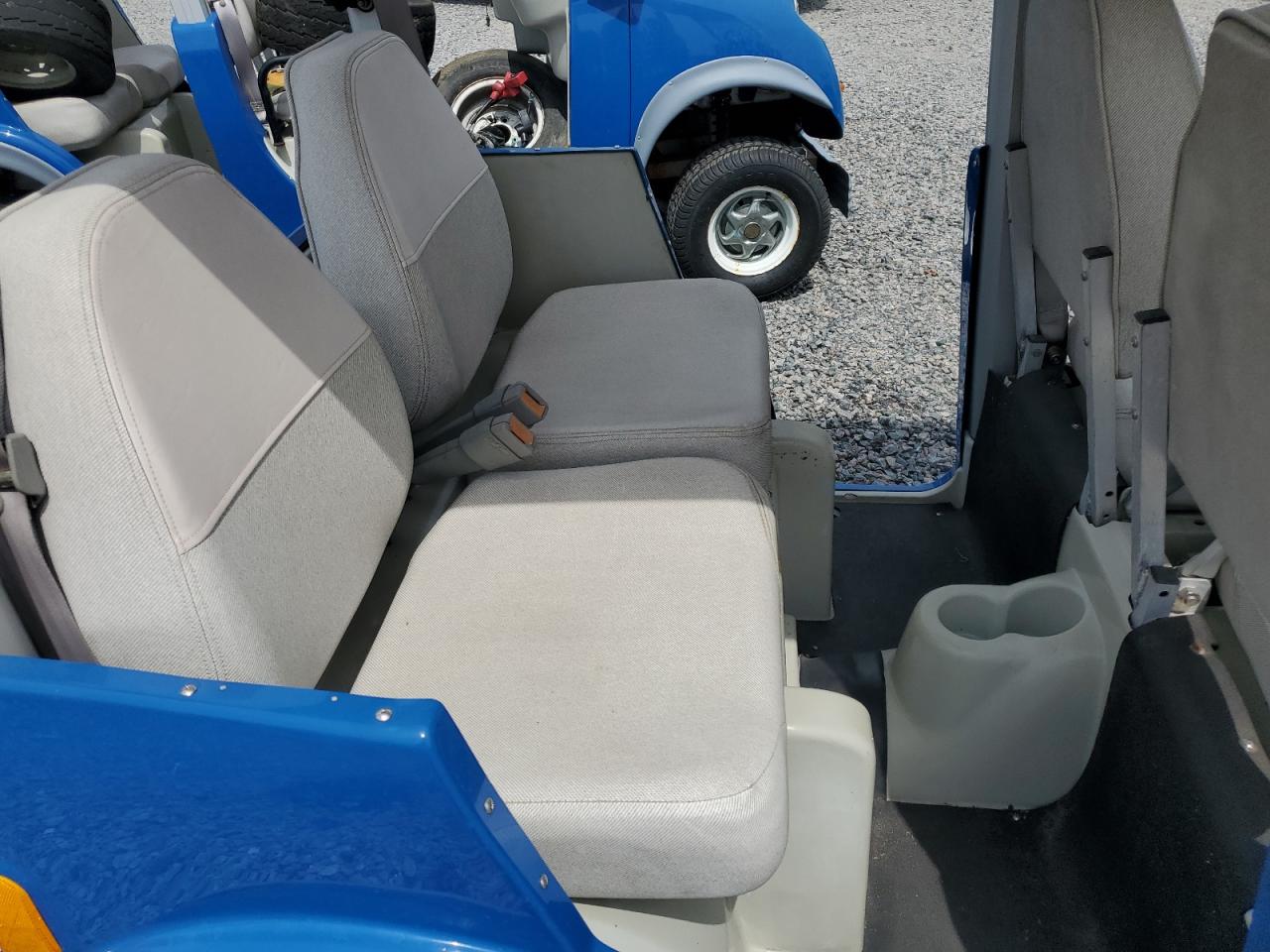 2010 GOLF CART 2 CLUB CAR