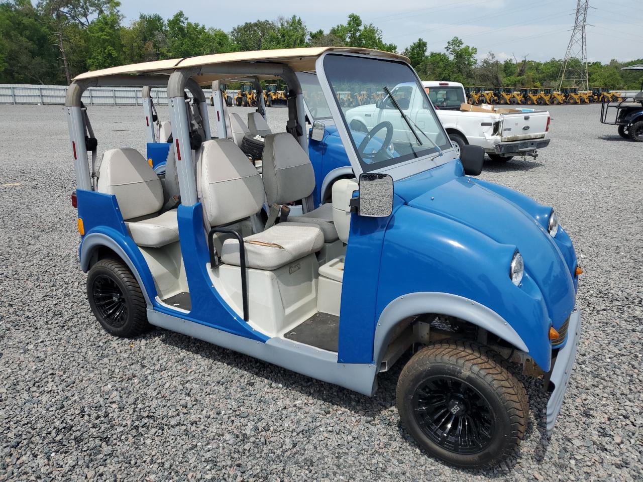 2010 GOLF CART 2 CLUB CAR