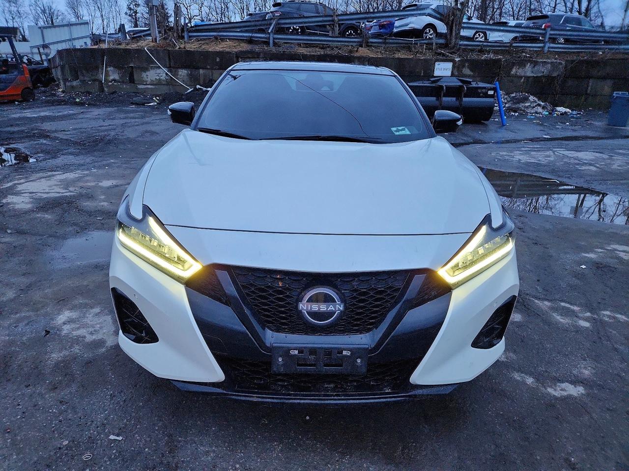 2023 NISSAN MAXIMA