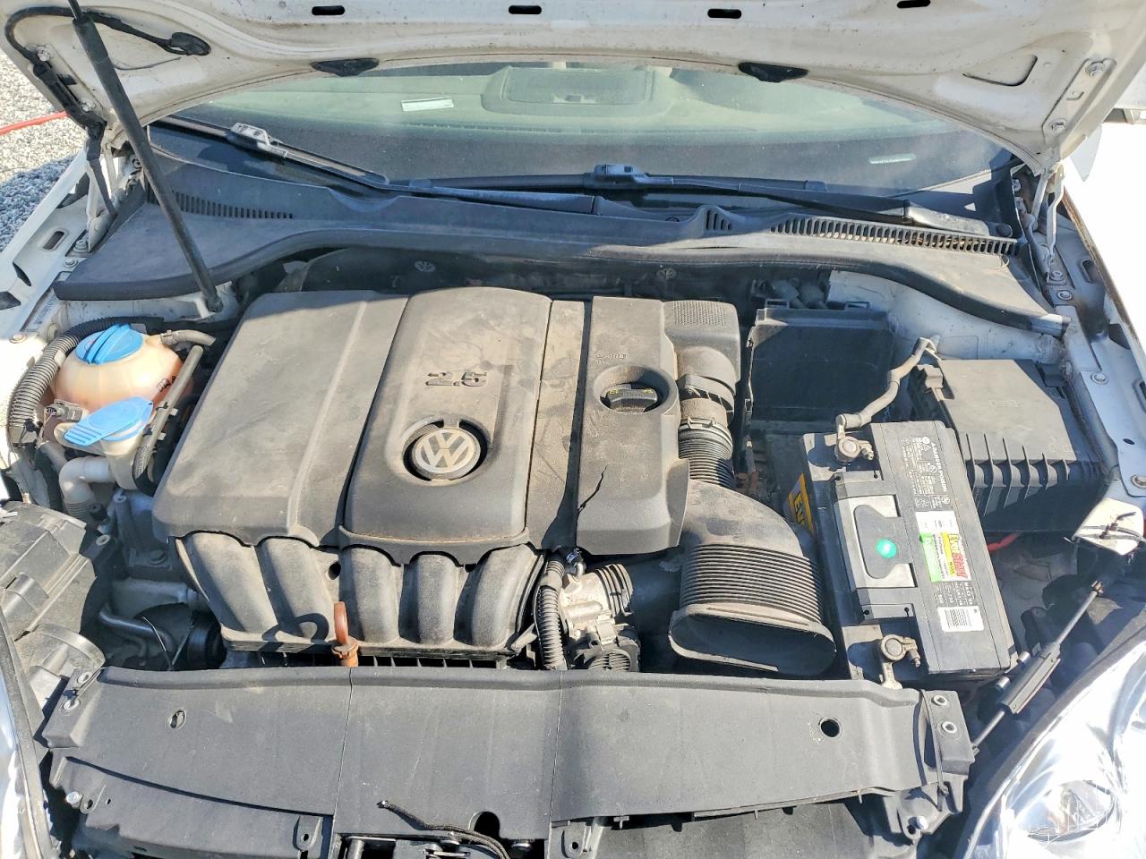 2010 VOLKSWAGEN JETTA
